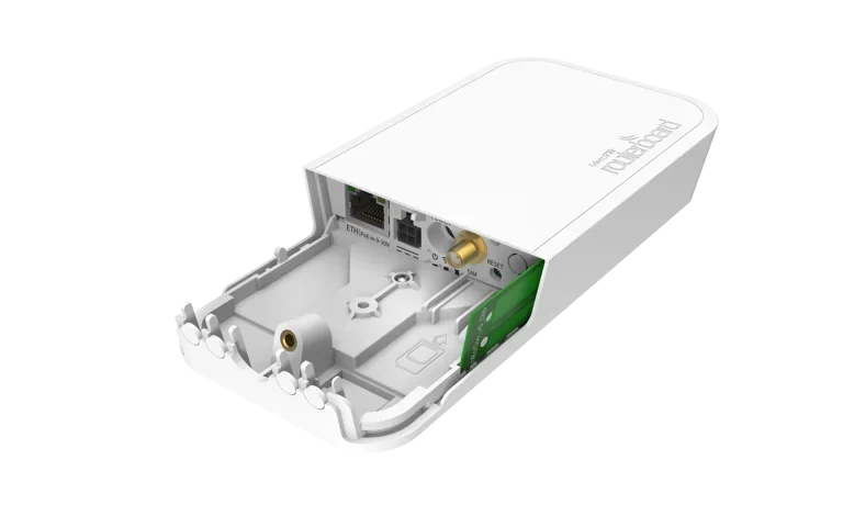 MikroTik wAP LR9 kit — RBwAPR-2nD&R11e-LR9 — product illustration
