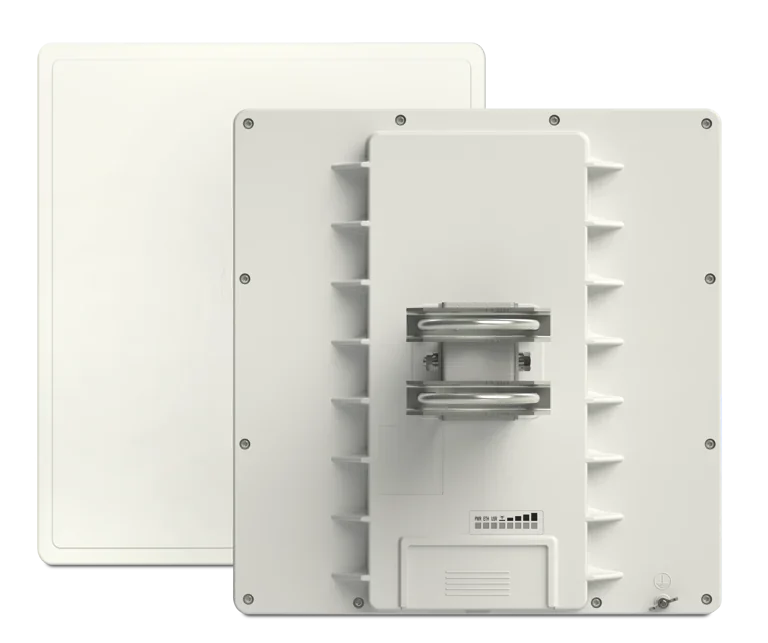 MikroTik QRT 5 ac — RB911G-5HPacD-QRT — product illustration