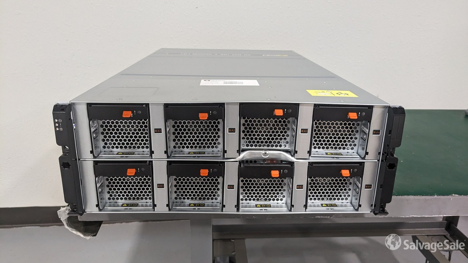 NetApp FAS8300 — product illustration