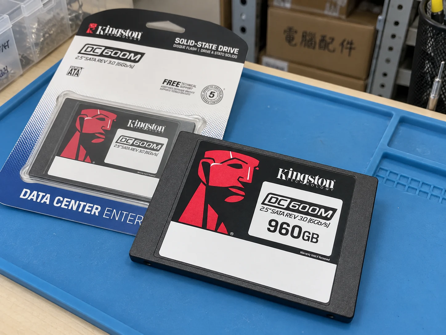 Kingston SEDC600M/960G 960 GB 6Gb/s SATA Solid State Drive — Illustrative product photography