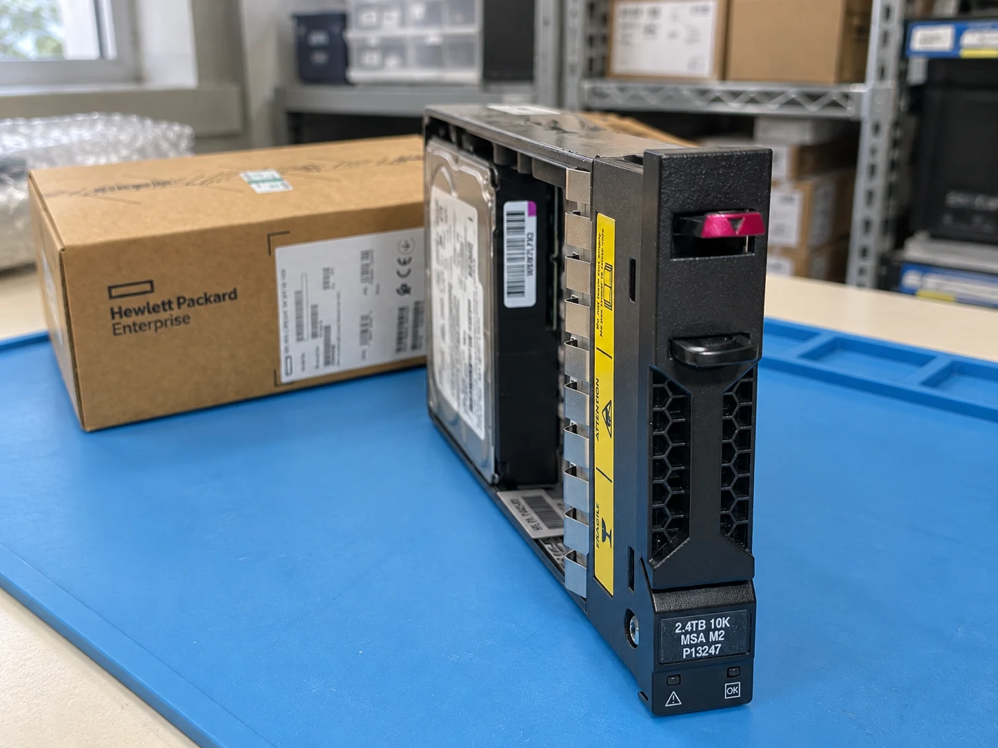 HPE R0Q57A — Illustrative product photography