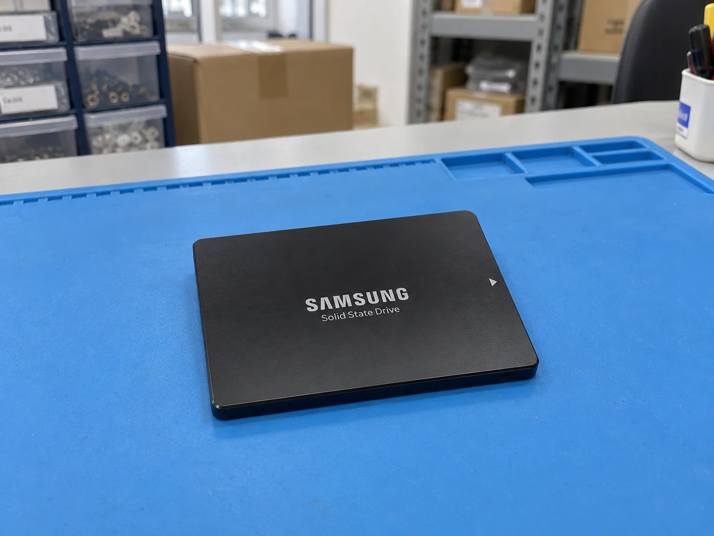 Samsung MZ7L37T6HBLA-00A07 7.68 TB 6Gb/s SATA Solid State Drive — Illustrative product photography