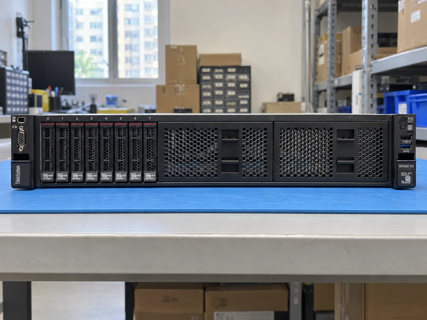 Lenovo ThinkSystem SR650 V2 — Illustrative product photography