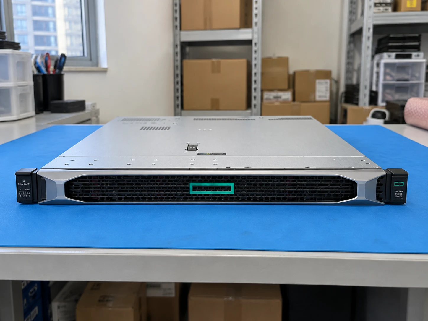 HPE ProLiant DL360 Gen10 — Illustrative product photography