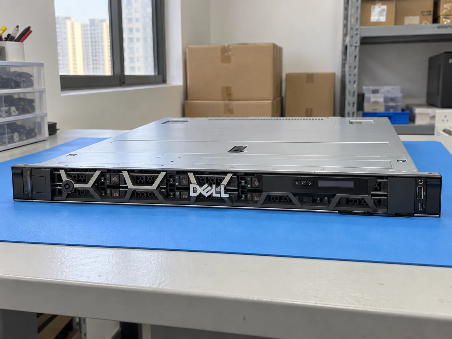 Dell PowerEdge R650 — Illustrative product photography