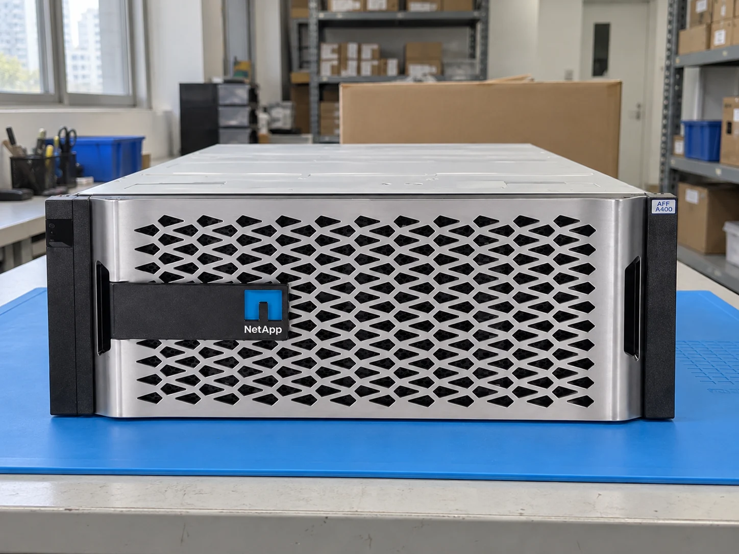 NetApp AFF A400 — Illustrative product photography
