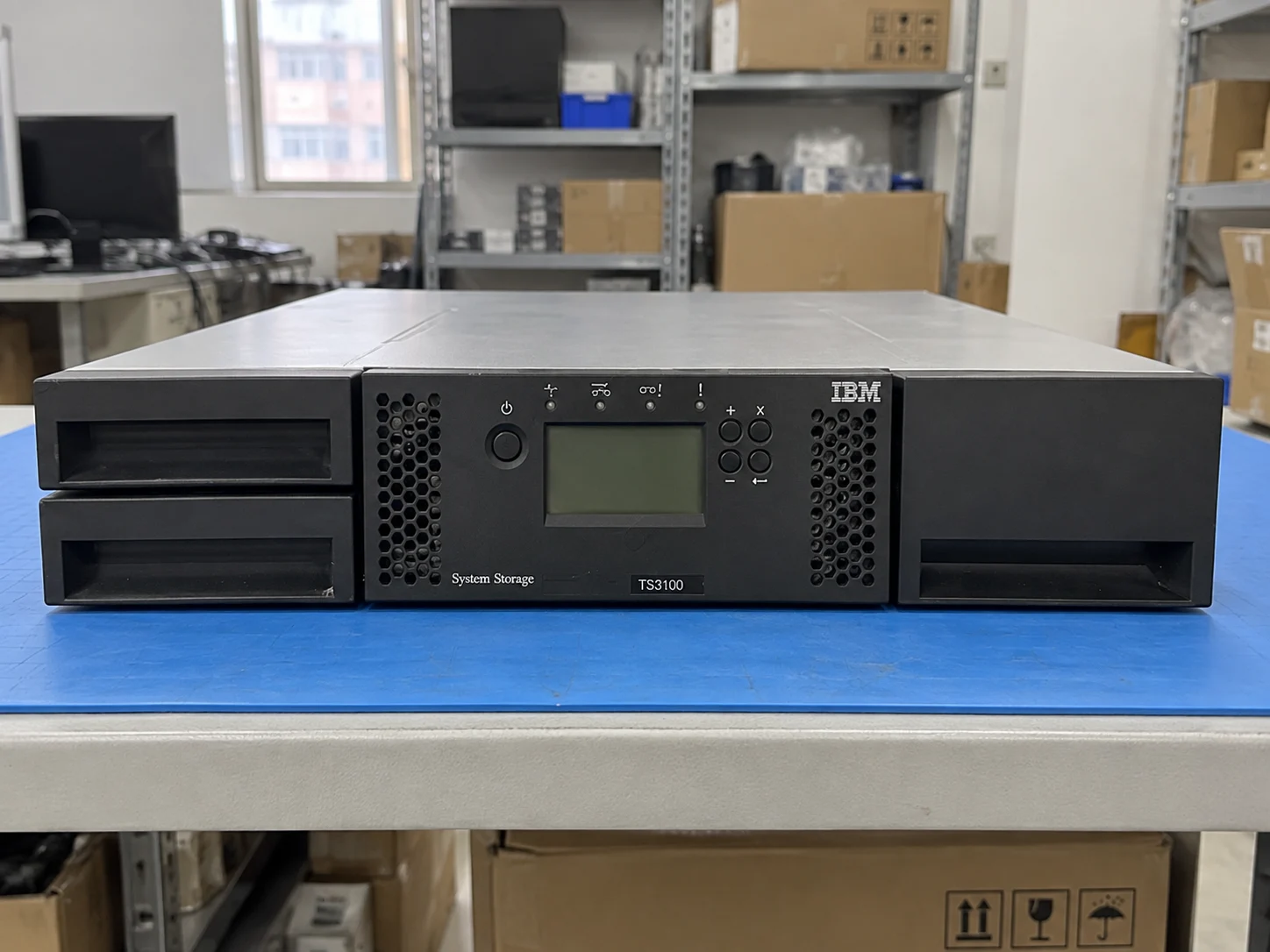 IBM TS3100 Tape Library — Illustrative product photography