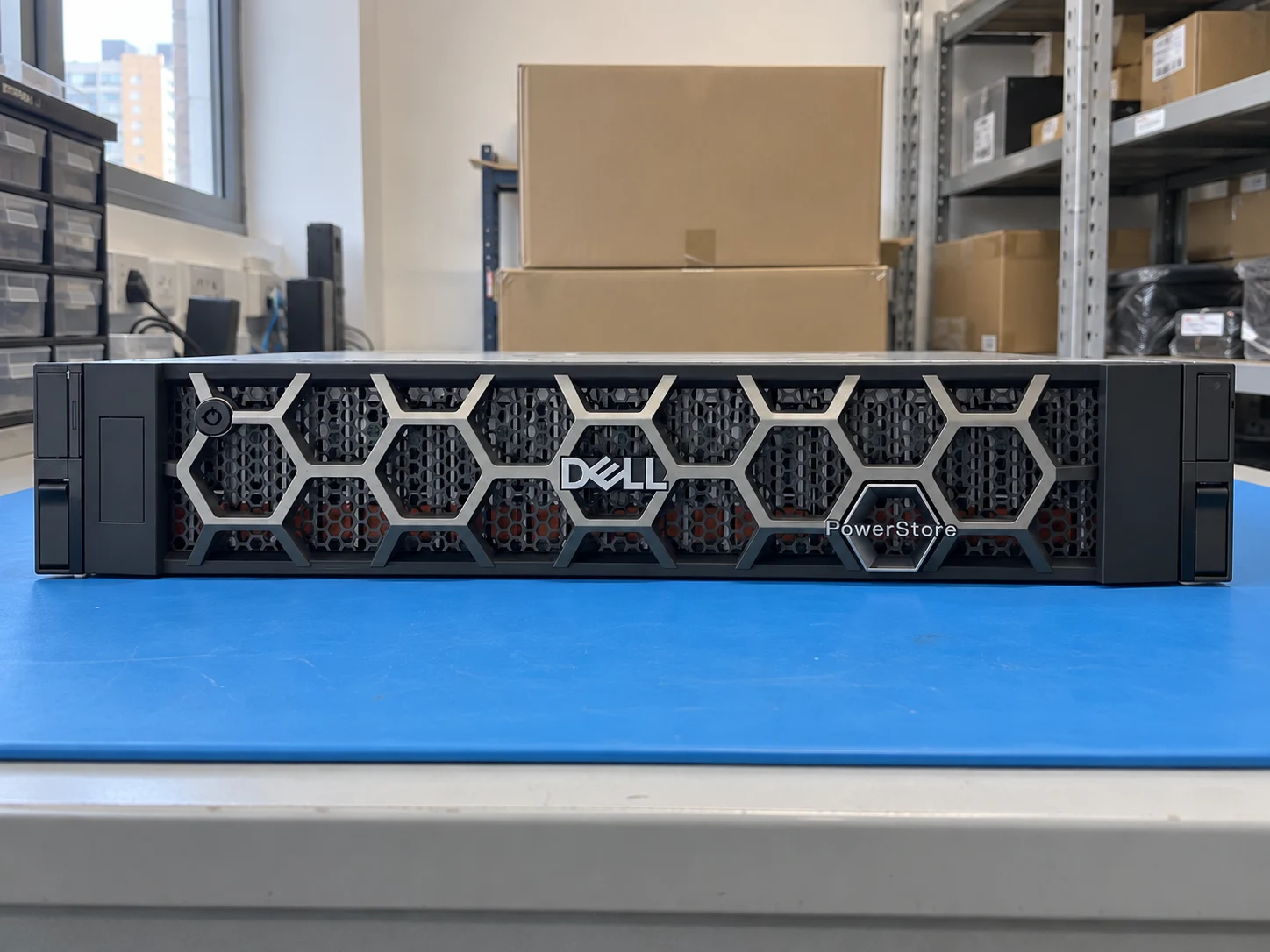 Dell PowerStore 500T — Illustrative product photography