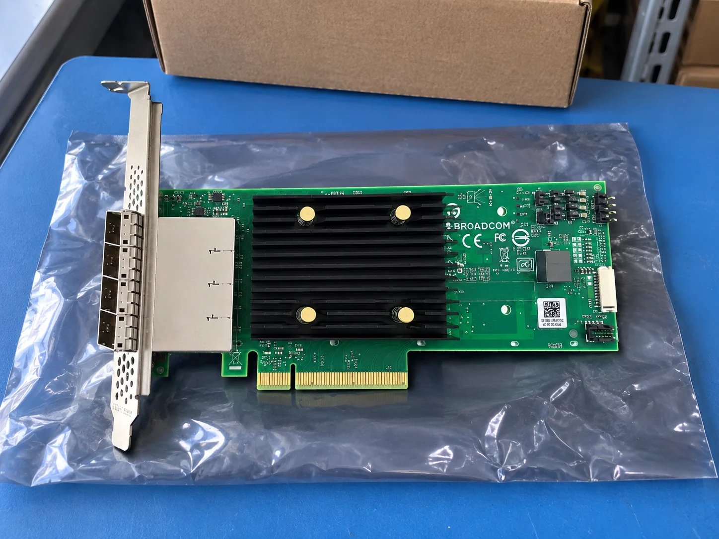 Broadcom 9500-16e Storage Host Bus Adapter (05-50075-00) — Illustrative product photography