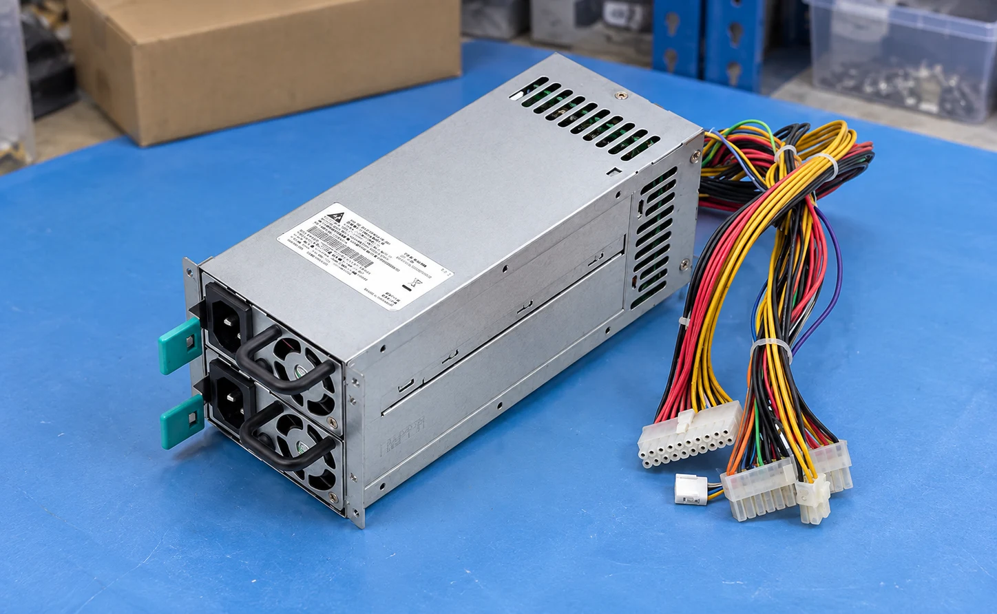 Synology PSU 500W-RP SET_2 NAS Power Supply — Illustrative product photography