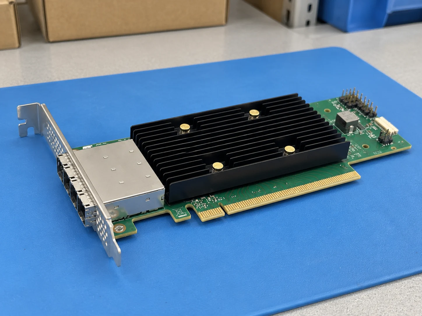 Broadcom 9600W-16e Storage Host Bus Adapter (05-50108-00) — Illustrative product photography