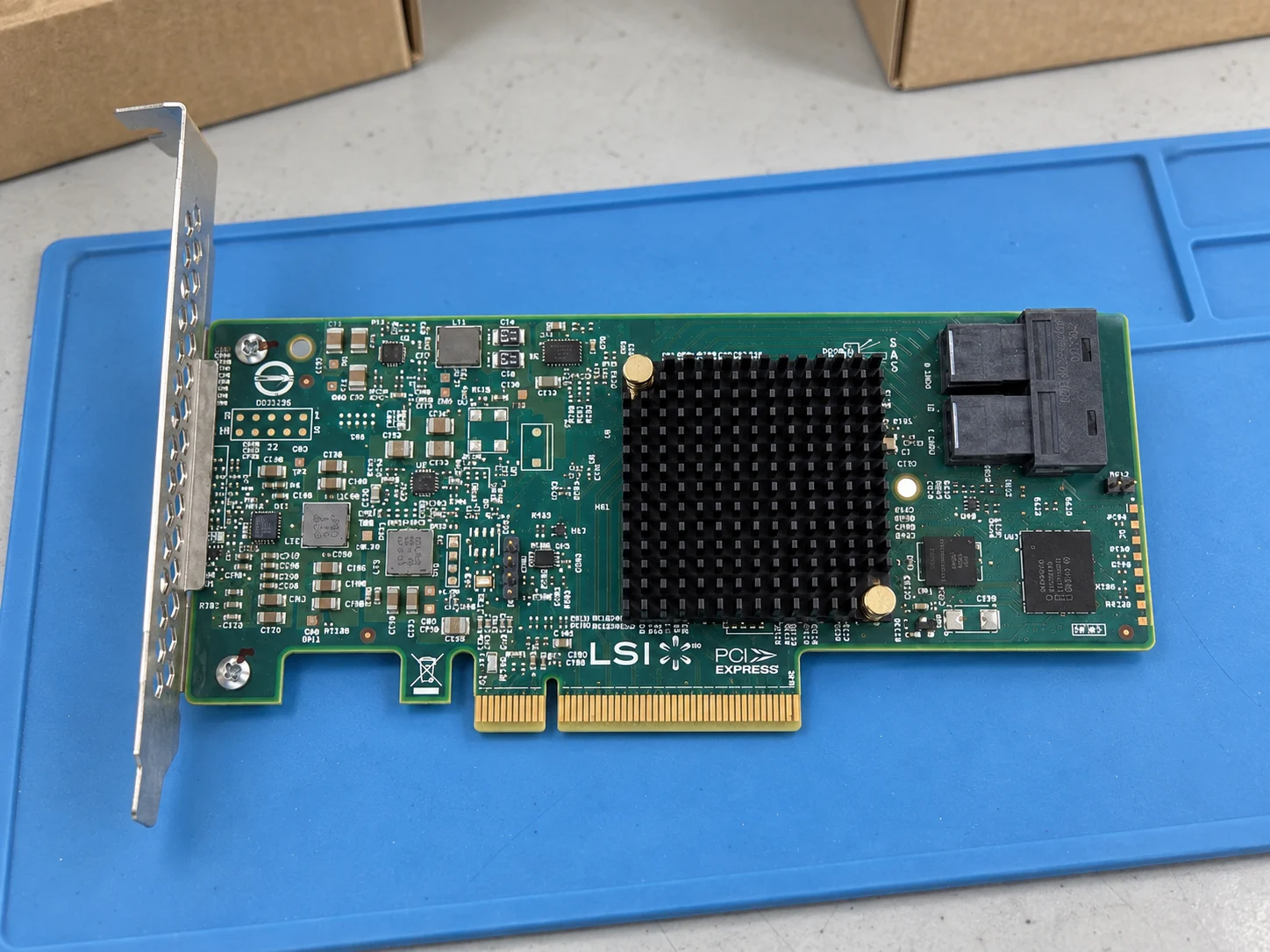 Broadcom 9300-8i (LSI00344) — Illustrative product photography