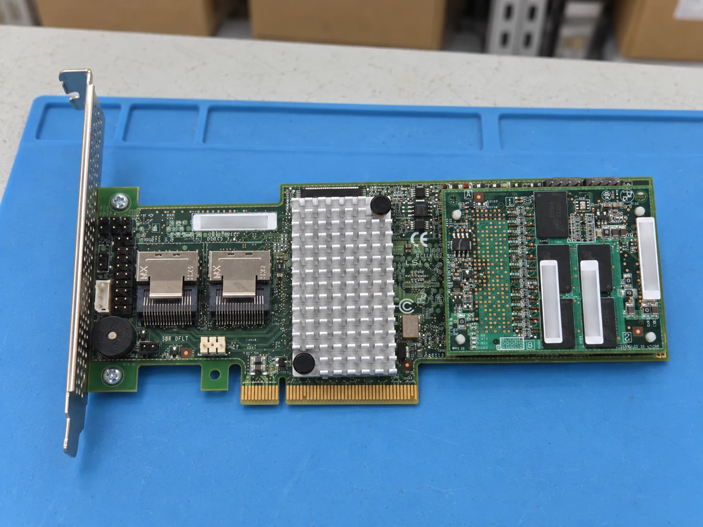 Broadcom LSI MegaRAID SAS 9265-8i (LSI00277) — Illustrative product photography