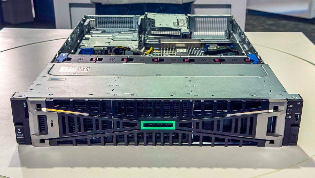 HPE ProLiant DL345 Gen12 — product illustration