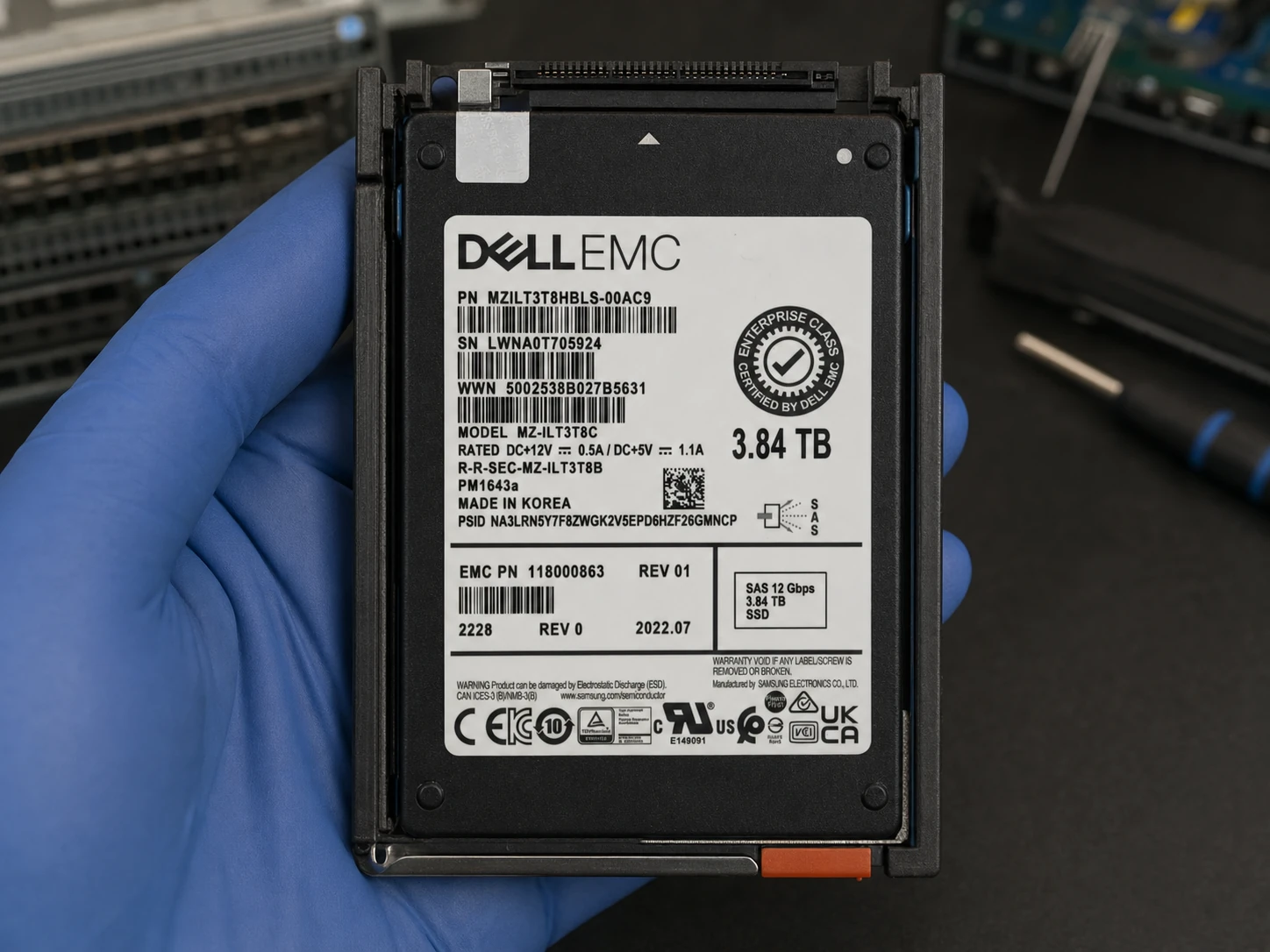 Dell Samsung PM1643a 3.84TB SAS MZILT3T8HBLS-00AC9 — product illustration