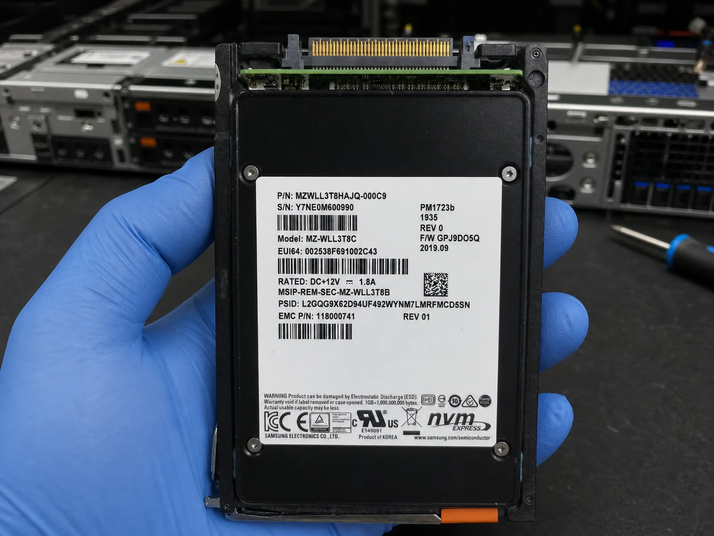 Dell 118000741 PM1723b Dell EMC Pow MZWLL3T8HAJQ-000C9 — product illustration