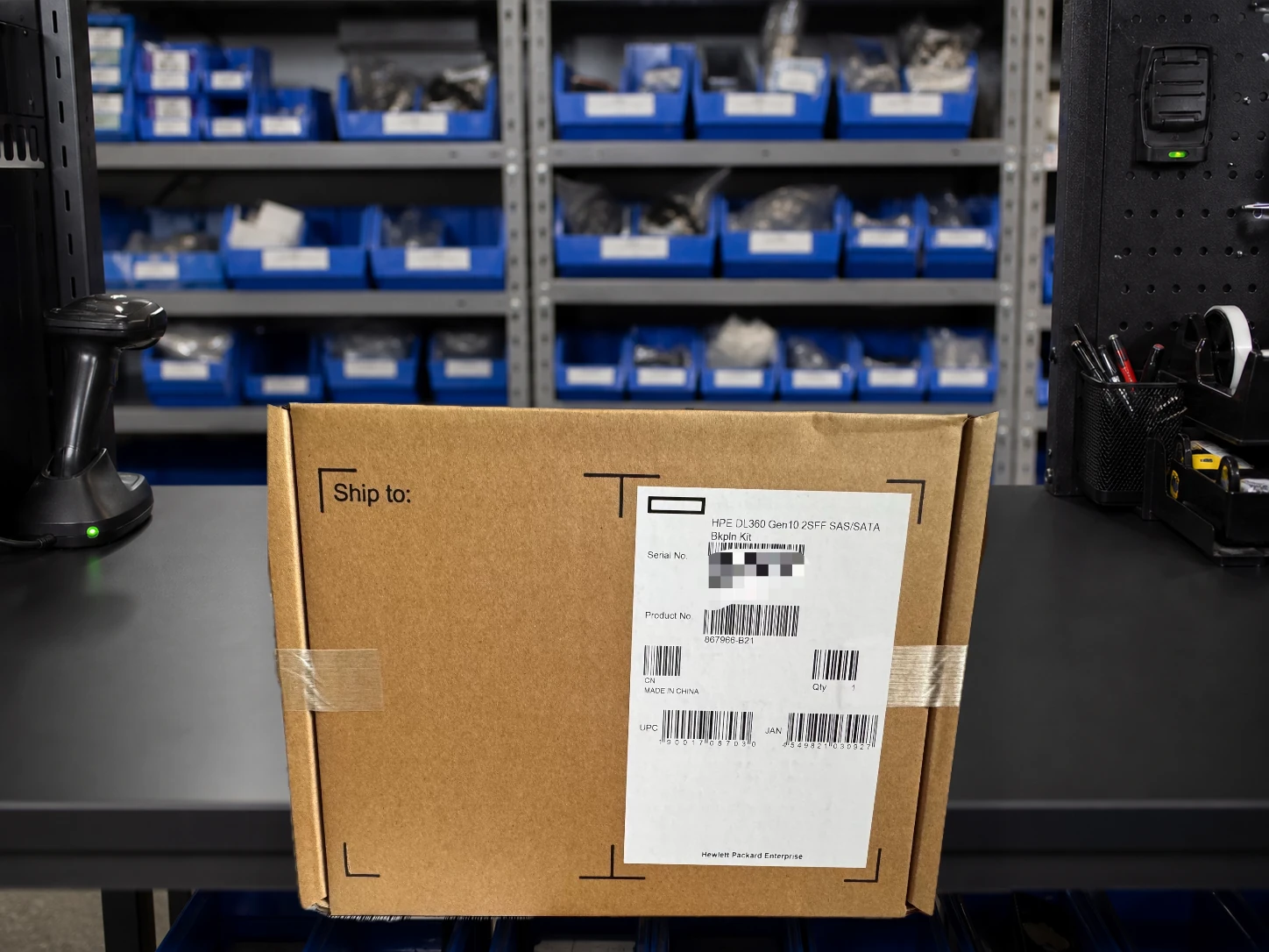 HPE 867966-B21 DL360 Gen10 2SFF SAS/SATA backplane kit — product illustration