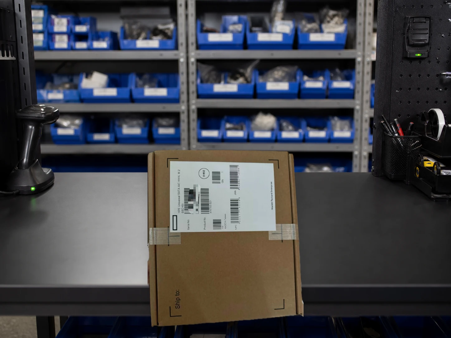HPE 878783-B21 Universal SATA AIC HHL M.2 SSD kit — product illustration