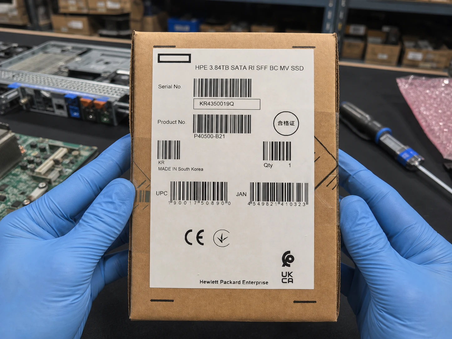 HPE P40500-B21 3.84TB SATA SFF BC read intensive SSD — product illustration