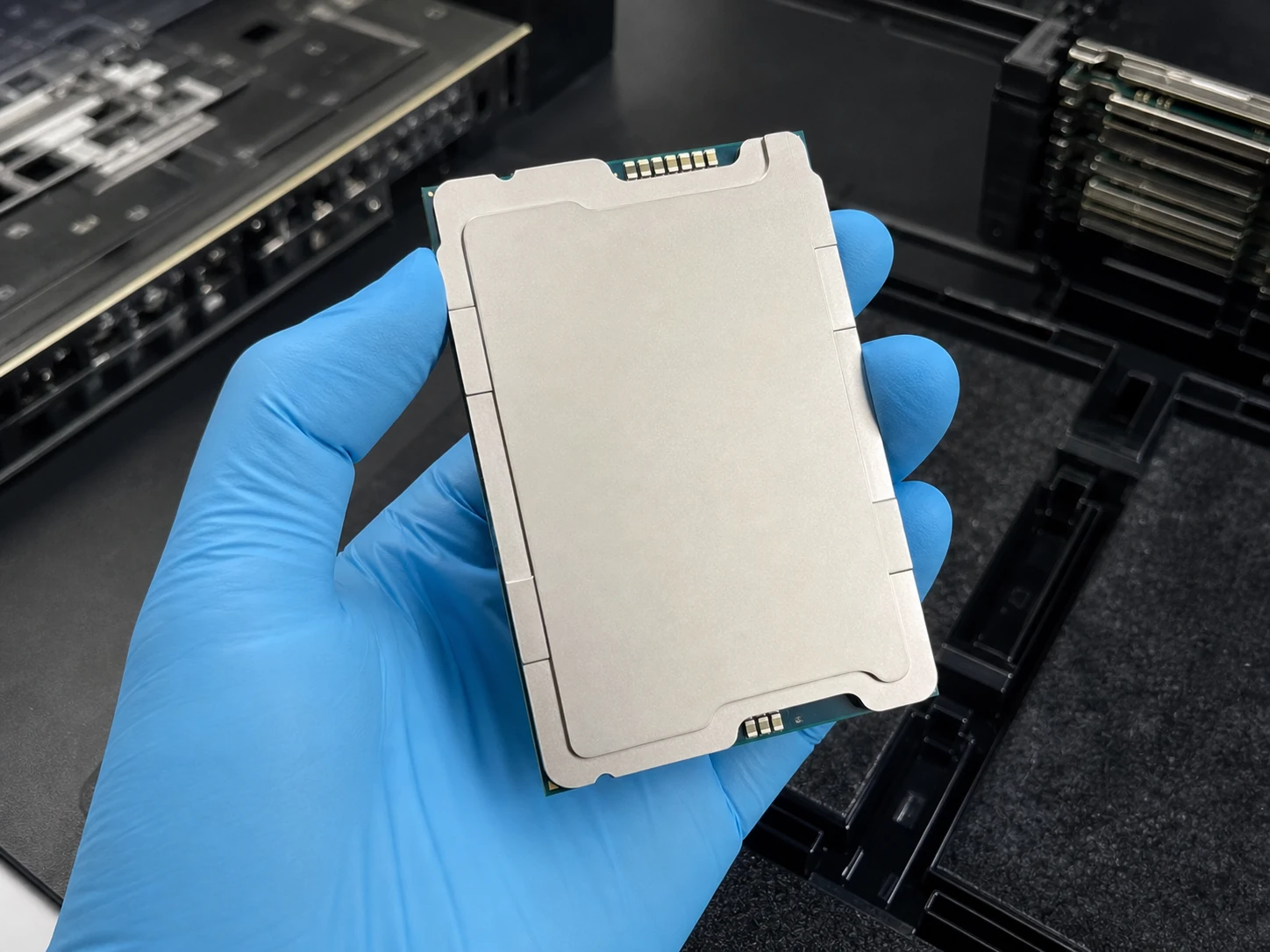 Intel Xeon w9-3595X Processor PK8071305501100 — product illustration