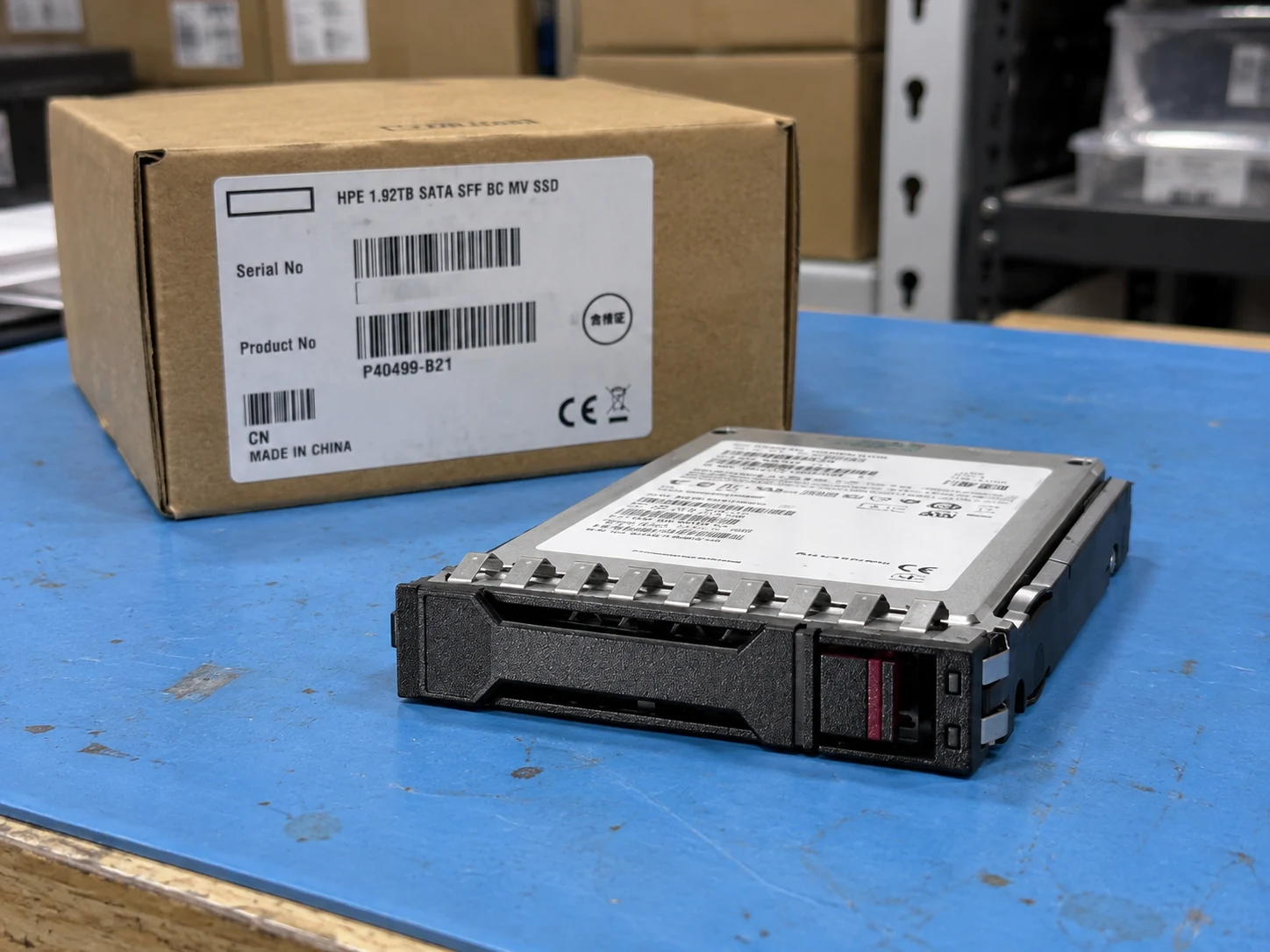 HPE P40499-B21 1.92TB SATA SFF BC read intensive SSD — product illustration